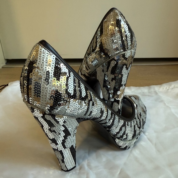 Coach Women's Black and Silver Sequin Peep Toe Heels Size 10 - Picture 1 of 10